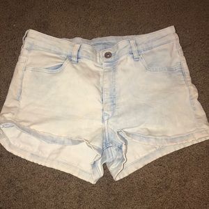 Acid washed shorts